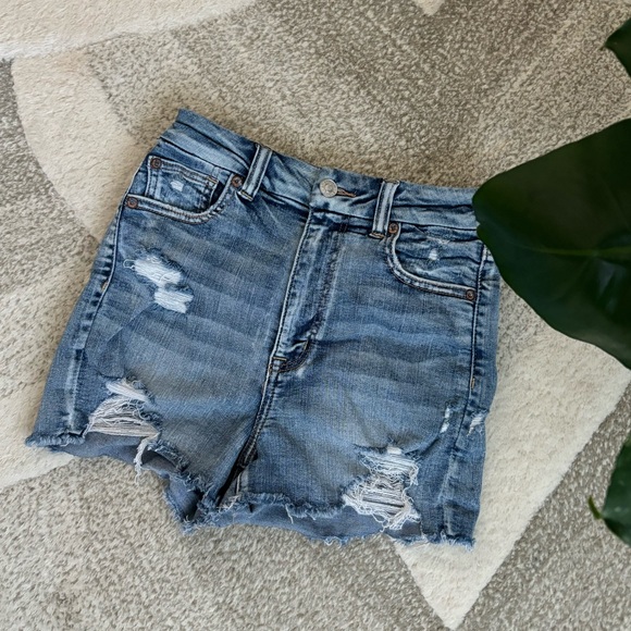 AMERICAN EAGLE | High Rise Jean Shorts - Picture 1 of 5